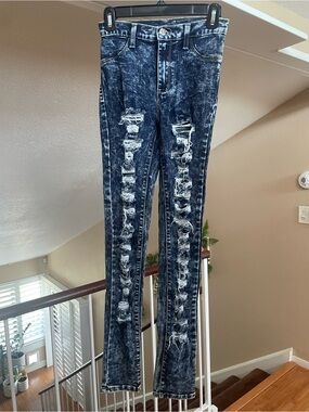 Encore Jeans Women's Acid-Wash Black Skinny Jeans with Distressed Front